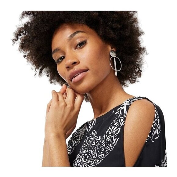 Chico's Earrings Silver Tone Clip-On Drop Unique Sleek Retro Inspired NWT - Picture 2 of 7